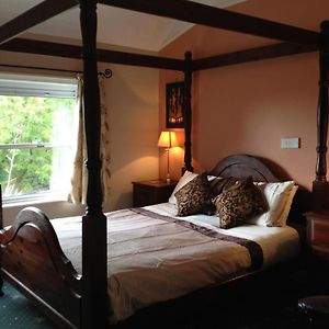 four Poster King Room